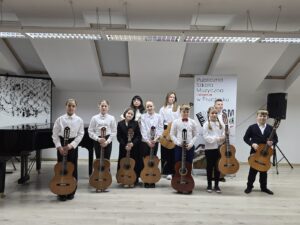 Fotorelacja z popisu gitarowego w PSM Pruchnik